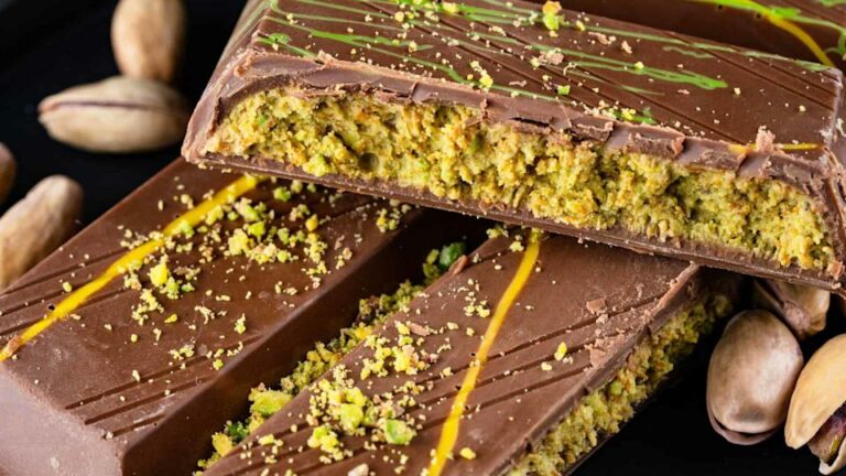 Dubai Chocolate: cos’è e perché tutti vogliono assaggiare il cioccolato con kunafa