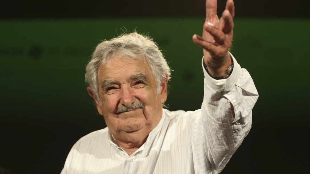 È morto Pepe Mujica: chi era l’ex presidente dell’Uruguay chiamato “il più povero del mondo”