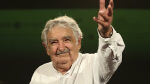 È morto Pepe Mujica: chi era l’ex presidente dell’Uruguay chiamato “il più povero del mondo”