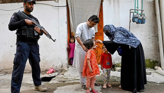 Pakistan: continuano le vaccinazioni antipolio nonostante un attacco mortale nel Balochistan