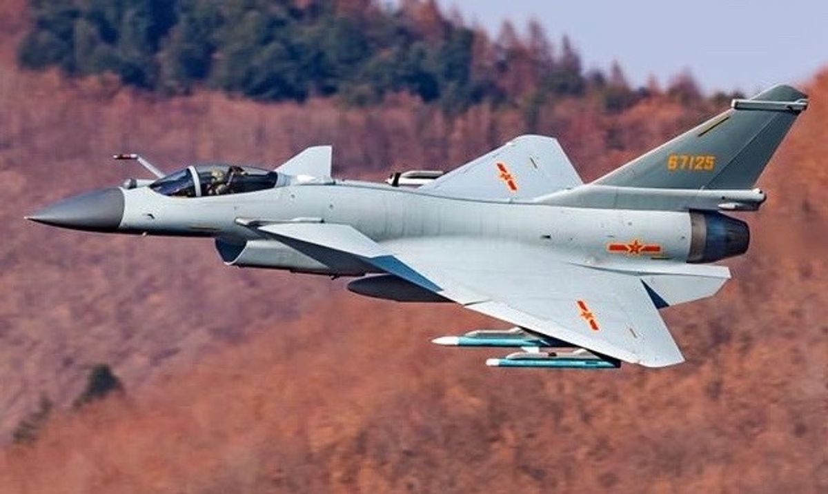 Scontro aereo tra India e Pakistan il ruolo emergente dei caccia cinesi J-10
