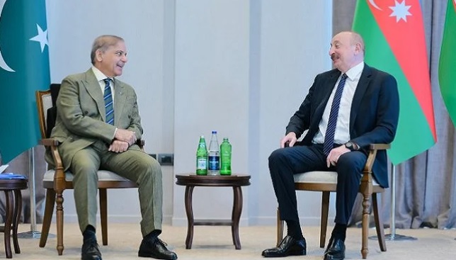 Shehbaz rafforza l'asse con Turchia e Azerbaigian per contenere la crisi con l'India