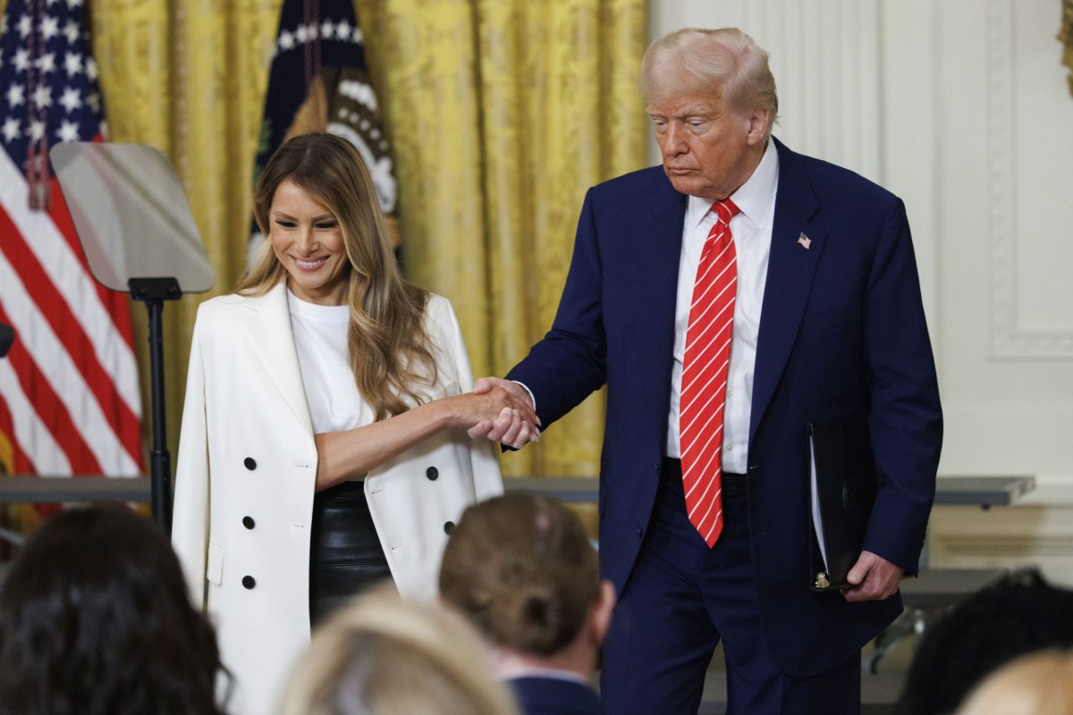 Trump firma la legge anti-deepfake un successo personale per Me