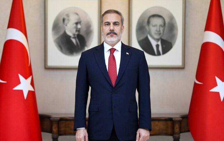 Vertice UE sulla sicurezza: Polonia invita la Turchia per rafforzare la cooperazione NATO. il ministro degli Esteri turco, Hakan Fidan