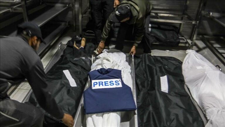 Gaza, tre giornalisti uccisi in un raid sull’ospedale Al-Ahli