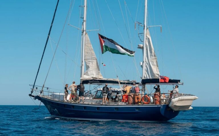 Londra sfida Israele indagine su Shayetet 13 per il blitz contro la Madleen
