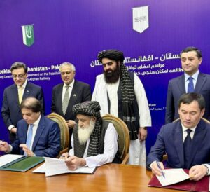 Nuova ferrovia Uzbekistan-Afghanistan-Pakistan: firmato l’accordo per lo studio di fattibilità